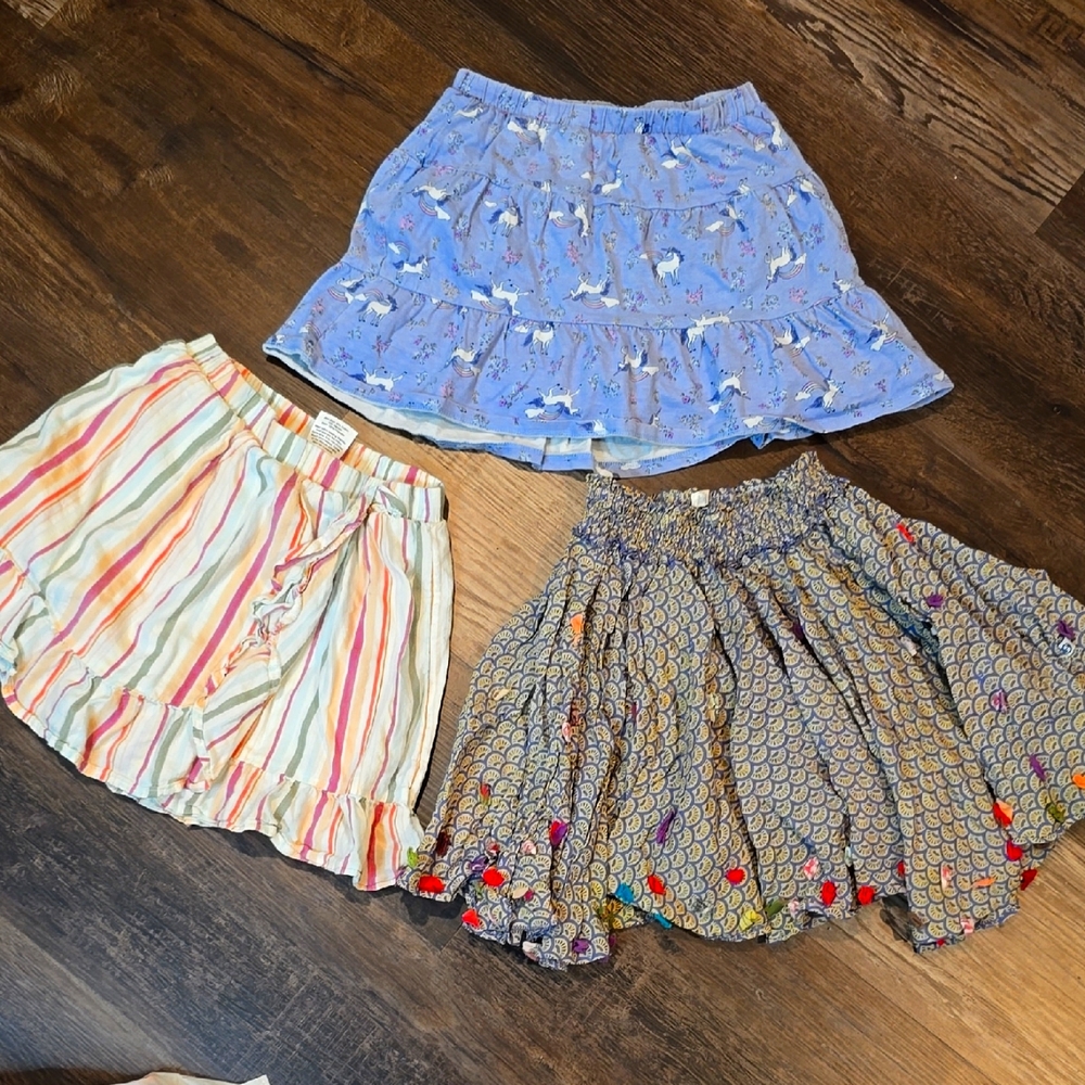 3 girls skirts, 2 Skater Skirts, 1 full skirt, Back To School, Jumping Beans